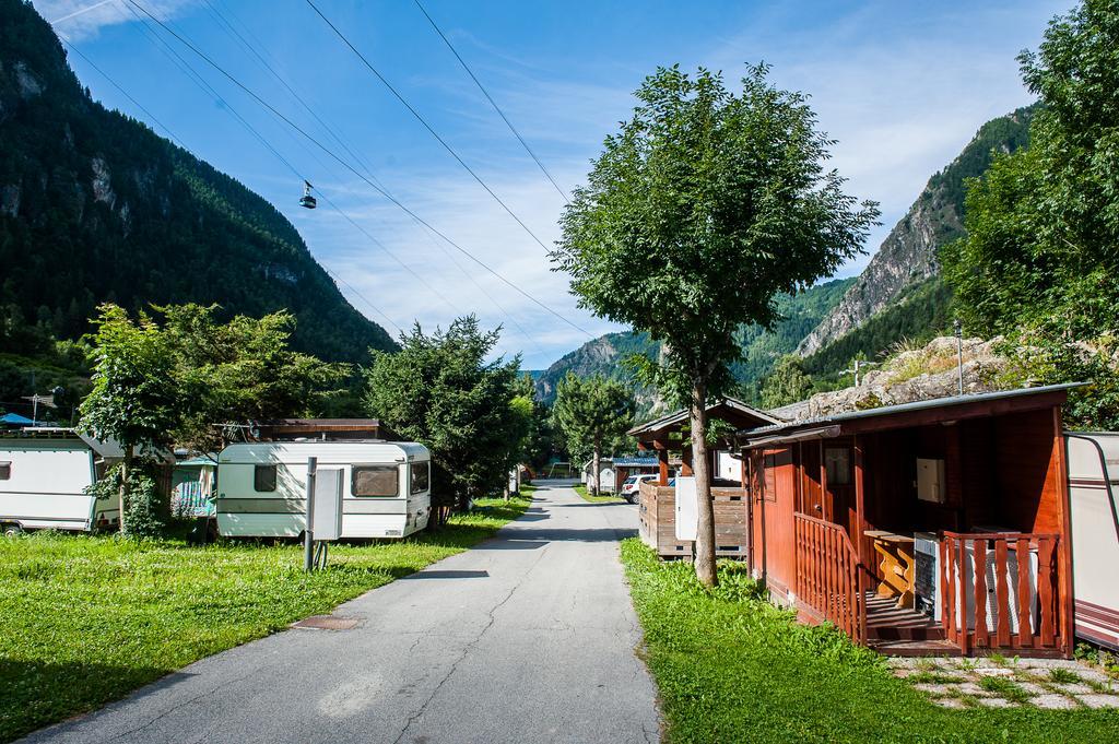 Villaggio Turistico Camping Cervino Анте-Сент-Андре Екстер'єр фото