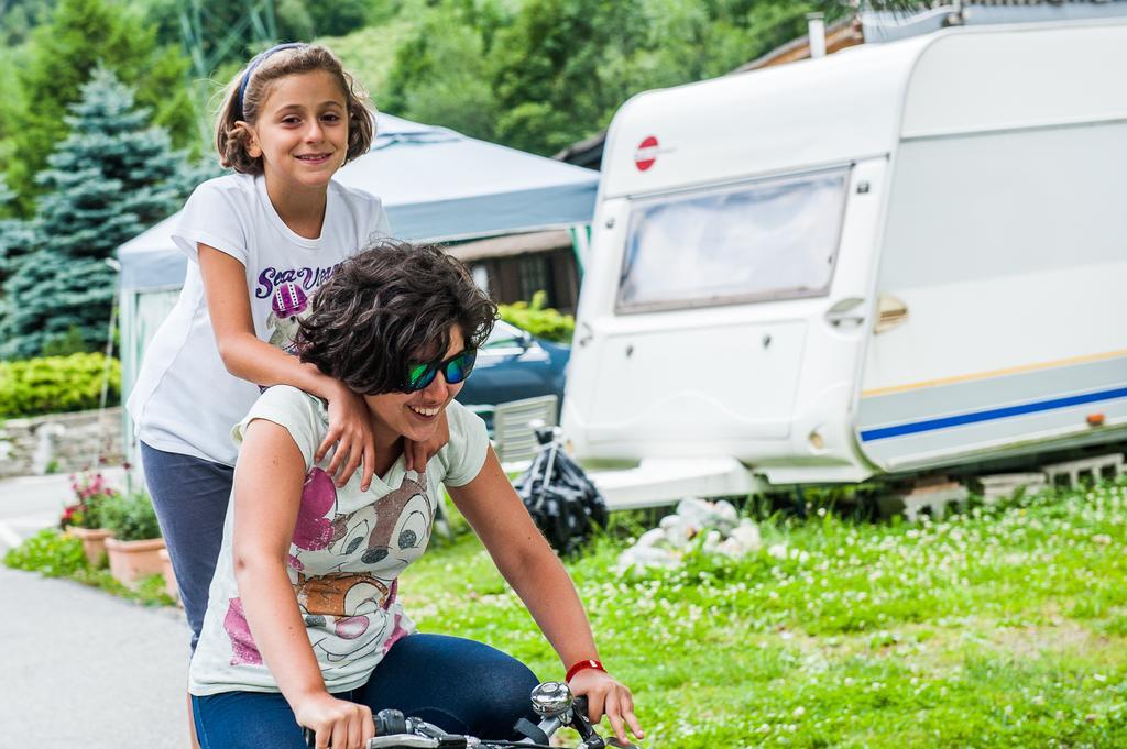 Villaggio Turistico Camping Cervino Анте-Сент-Андре Екстер'єр фото