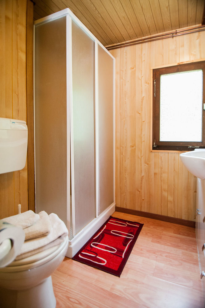 Villaggio Turistico Camping Cervino Анте-Сент-Андре Екстер'єр фото