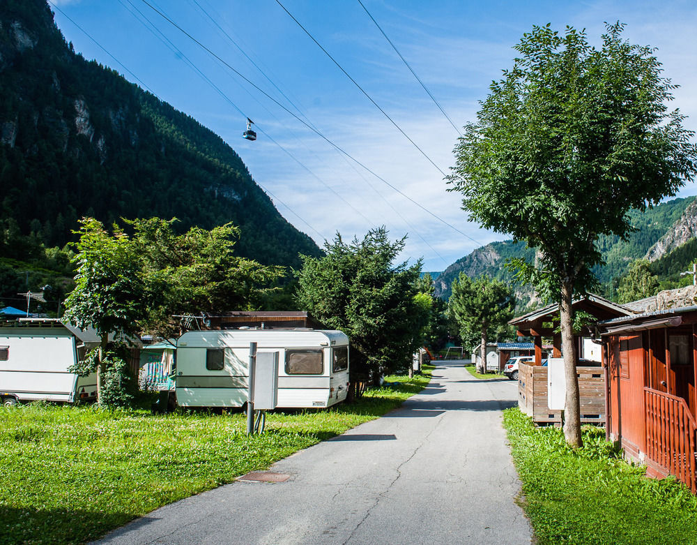 Villaggio Turistico Camping Cervino Анте-Сент-Андре Екстер'єр фото